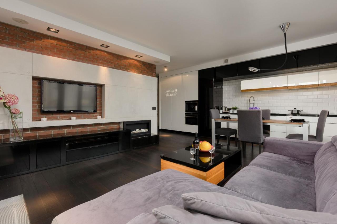Warsaw Srodmiescie Riverside Three-Bedroom Apartment By Renters Exterior foto