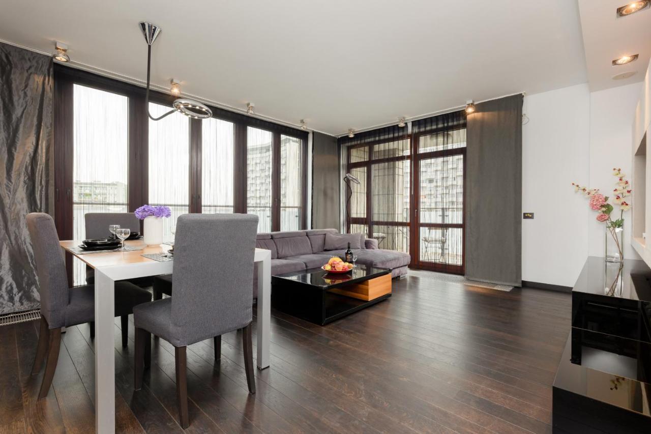 Warsaw Srodmiescie Riverside Three-Bedroom Apartment By Renters Exterior foto